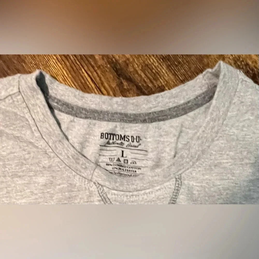 BOTTOMS OUT | ladies Long Beach Island t-shirt. Size: L. - Picture 5 of 10